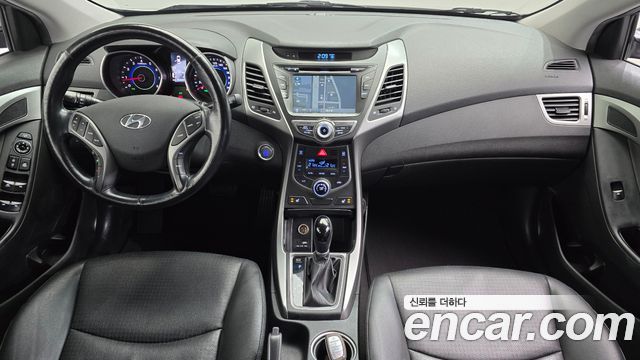 Hyundai AVANTE 2014 — photo 10