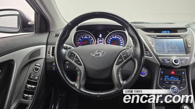 Hyundai AVANTE 2014 — photo 19