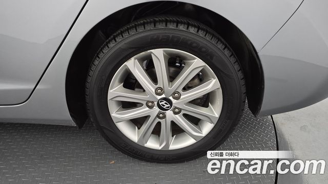 Hyundai AVANTE 2014 — photo 7