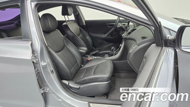 Hyundai AVANTE 2014 — photo 16