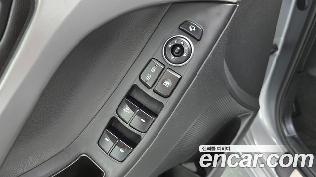Hyundai AVANTE 2014 — photo 27