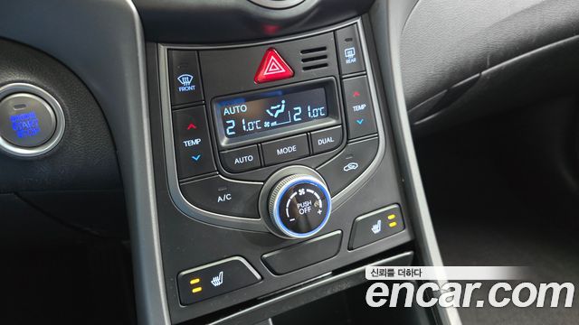 Hyundai AVANTE 2014 — photo 29