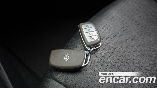 Hyundai AVANTE 2014 — photo 30