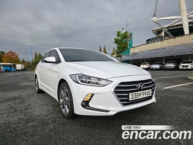 Hyundai AVANTE 2018 — photo 5