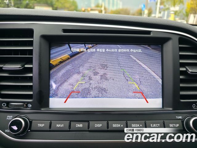 Hyundai AVANTE 2018 — photo 13