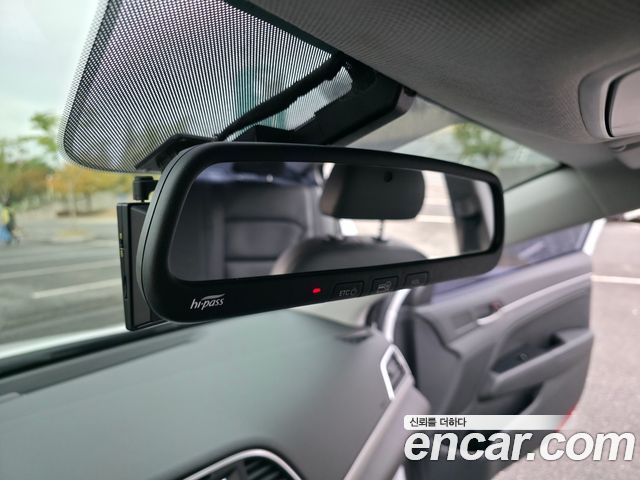 Hyundai AVANTE 2018 — photo 17