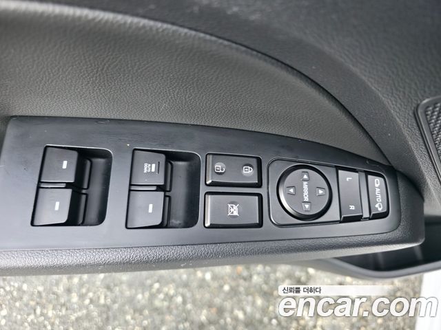 Hyundai AVANTE 2018 — photo 19
