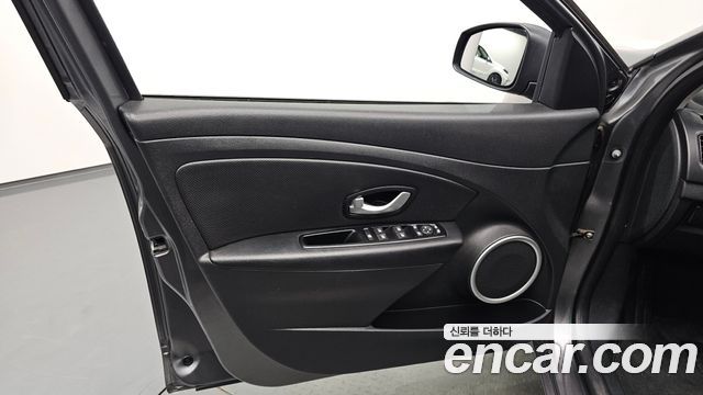 Renault Korea SM3 2017 — photo 14