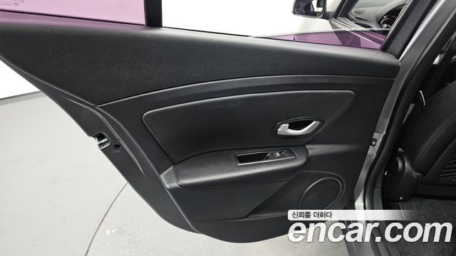 Renault Korea SM3 2017 — photo 15