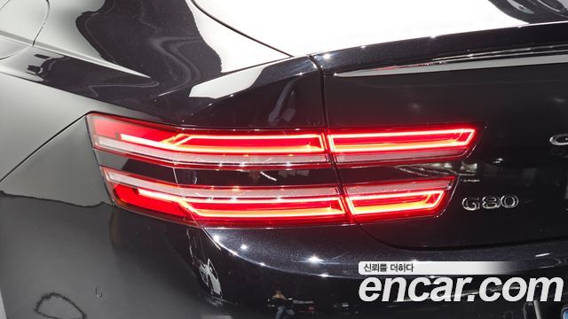 Genesis G80 2022 — photo 9