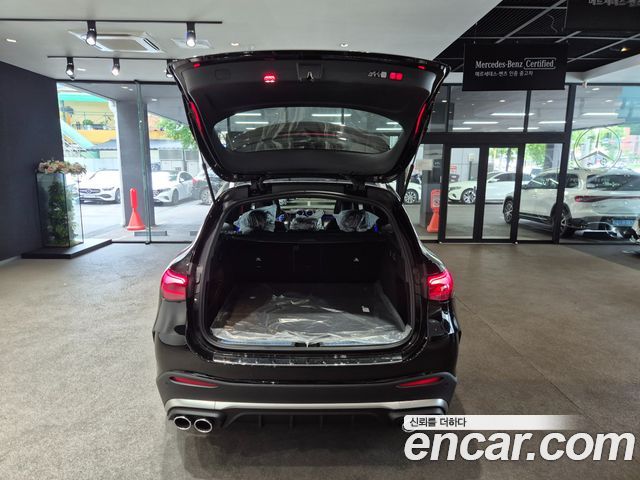 Mercedes-Benz GLC-Class 2026 — photo 12