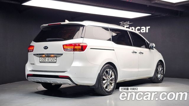 Kia Canival 2016 — photo 2