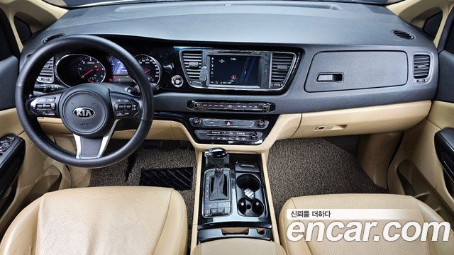 Kia Canival 2016 — photo 7