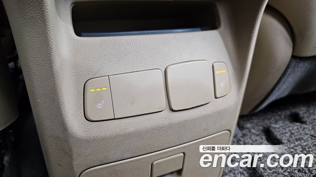 Kia Canival 2016 — photo 19