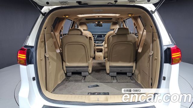 Kia Canival 2016 — photo 20