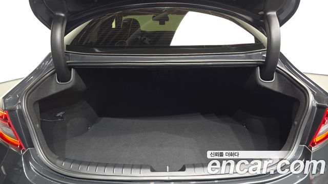 Hyundai Grandeur 2018 — photo 26