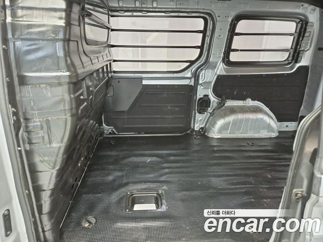 Hyundai Staria 2022 — photo 12
