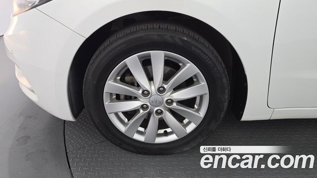Kia K3 2015 — photo 5