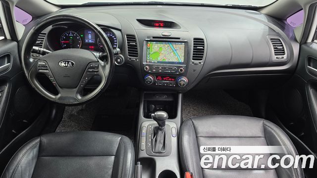 Kia K3 2015 — photo 10