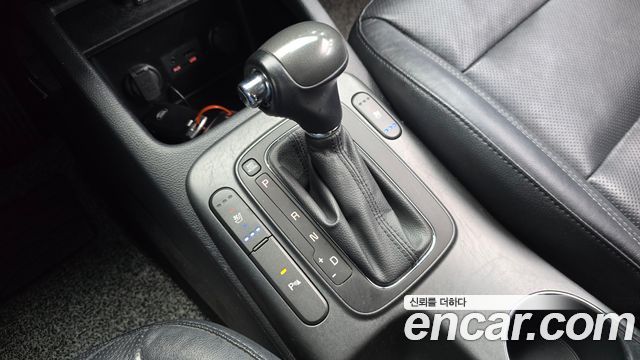 Kia K3 2015 — photo 12