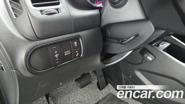 Kia K3 2015 — photo 23