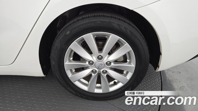Kia K3 2015 — photo 7