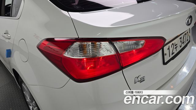 Kia K3 2015 — photo 9