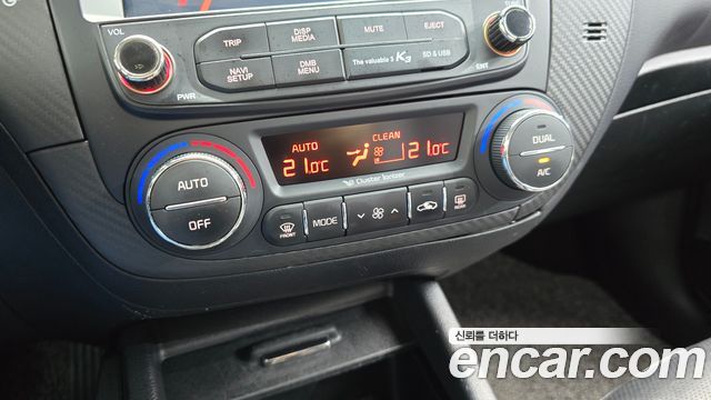 Kia K3 2015 — photo 28