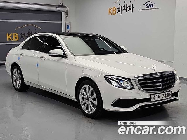 Mercedes-Benz E-Class 2017 — photo 4