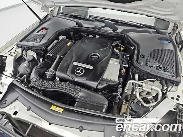 Mercedes-Benz E-Class 2017 — photo 5