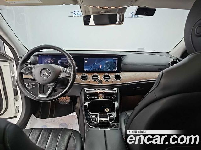 Mercedes-Benz E-Class 2017 — photo 7