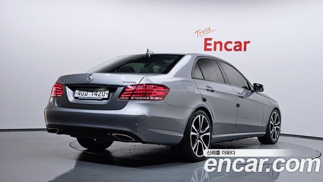 Mercedes-Benz E-Class 2015 — photo 2