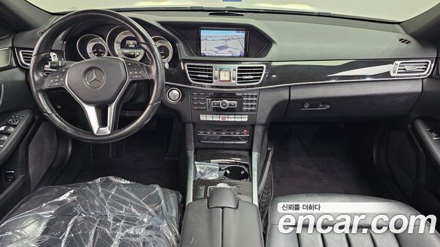 Mercedes-Benz E-Class 2015 — photo 7