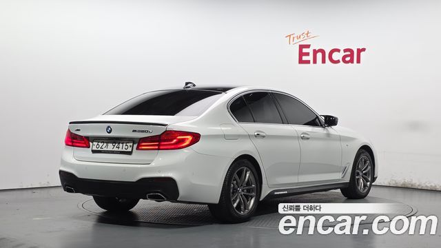 BMW 5-Series 2018 — photo 2