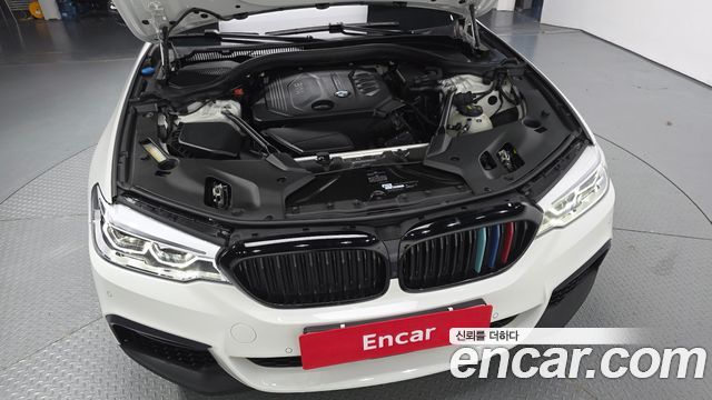BMW 5-Series 2018 — photo 6