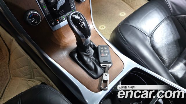 Volvo XC70 2014 — photo 9