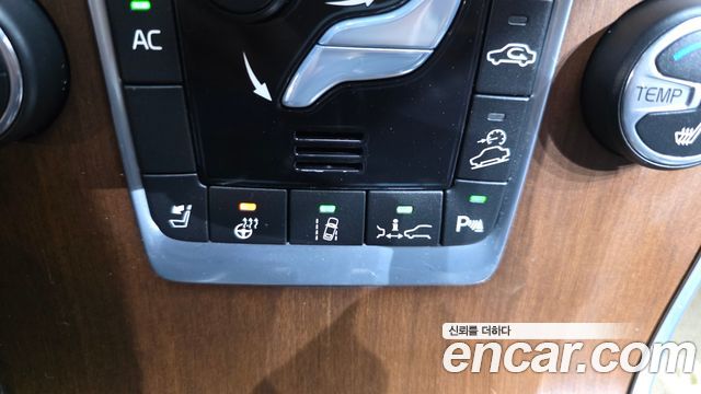 Volvo XC70 2014 — photo 16