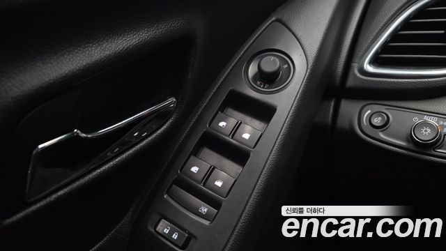 Chevrolet Korea Trax 2017 — photo 17