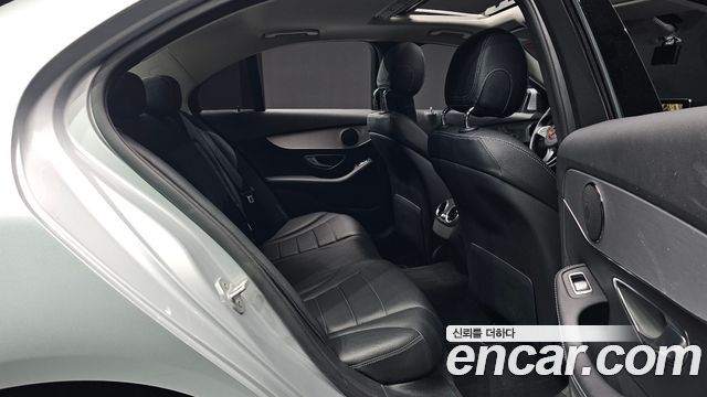 Mercedes-Benz C-Class 2016 — photo 11