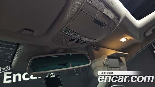 Mercedes-Benz C-Class 2016 — photo 18