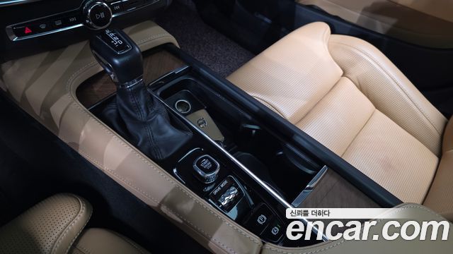Volvo S90 2019 — photo 12