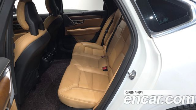 Volvo S90 2019 — photo 17
