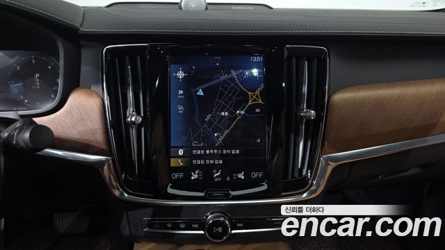 Volvo S90 2019 — photo 19
