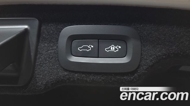 Volvo S90 2019 — photo 24