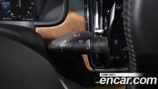 Volvo S90 2019 — photo 27