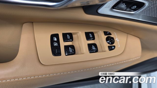 Volvo S90 2019 — photo 28