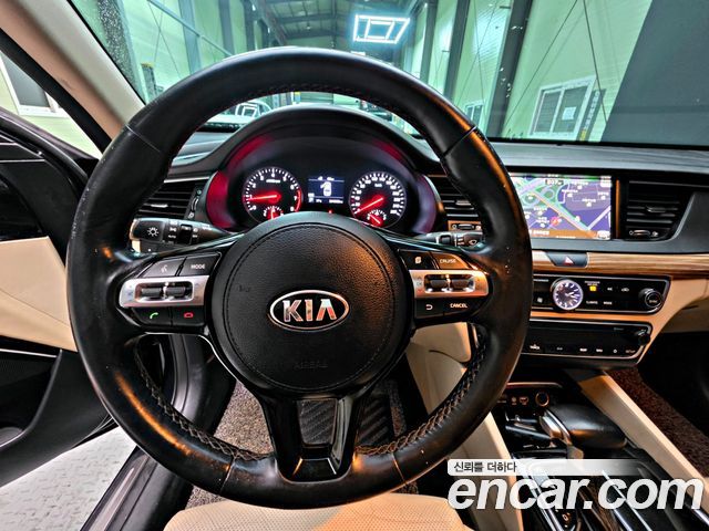 Kia K7 2017 — photo 13