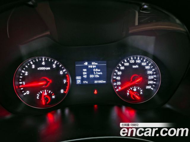 Kia K7 2017 — photo 14