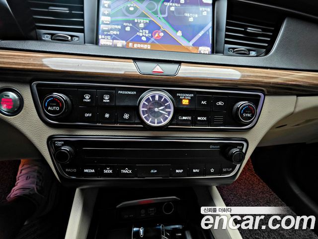 Kia K7 2017 — photo 18
