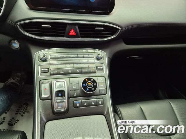 Hyundai Santafe 2022 — photo 17